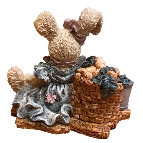 Boyds Bears & Friends. Amelia’s Enterprise… Carrot Juice  1994 - Picture 2 of 3